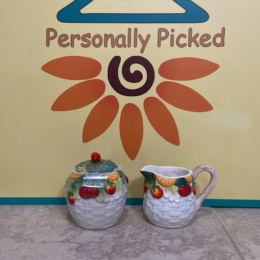 Corner Ruby Fruit Sugar & Creamer